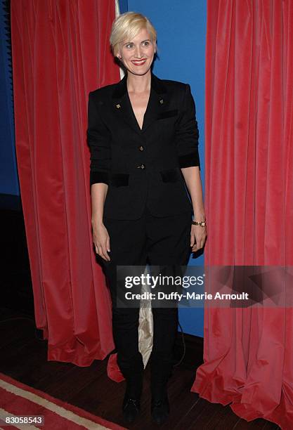 Katy Roderick Katy Rodriguez Fall Photos and Premium High Res Pictures - Getty Images