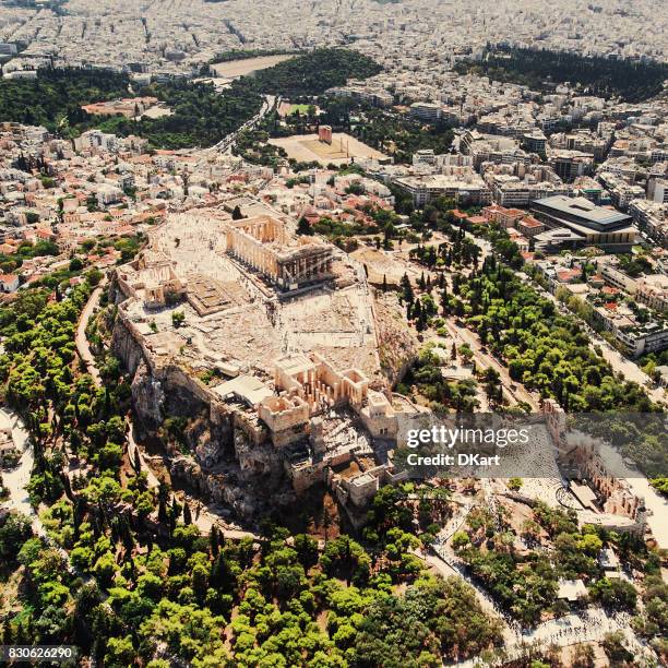 veduta aerea dell'acropoli di atene - acropolis foto e immagini stock