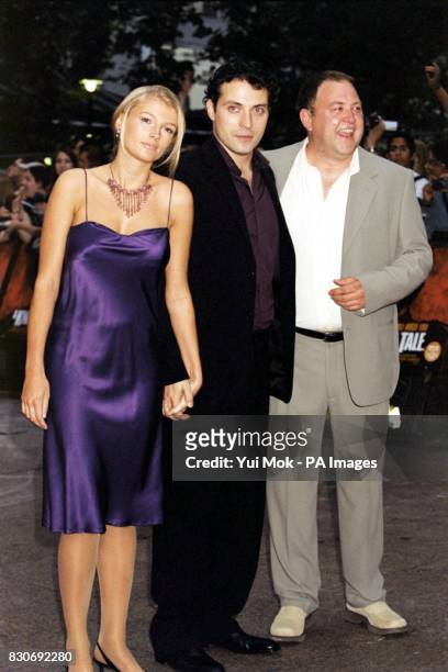 Amy Gardner, Rufus Sewell and Mark Addy, arriving at Odeon Cinema in London's Leicester Square for the premiere of A Knight's Tale.
