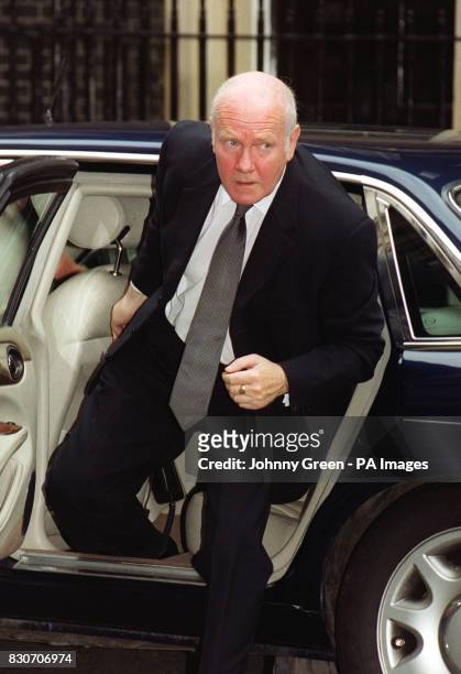 Northern Ireland Secretary John Reid arrives at 10 Downing Street in London , for the Cabinet's Civil Contingencies Committee meeting with the Prime...
