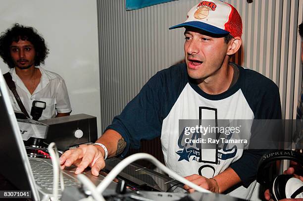 Ad Rock Rapping 210 King Ad Rock Stock Photos, High-Res Pictures, and Images - Getty Images