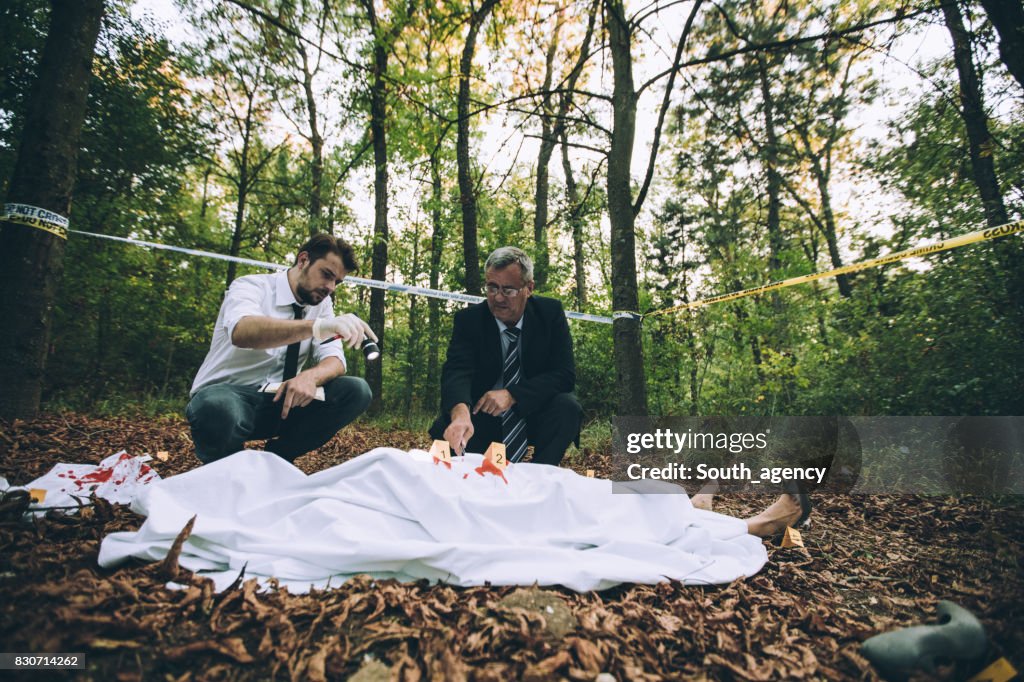 Detectives Detectives Solving Murder High-Res Stock Photo - Getty Images