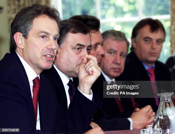 90 Tony Blair Chairs Cabinet Meeting Stock Photos, High-Res Pictures
