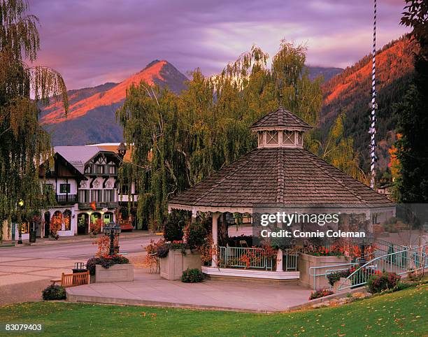 fall foliage in leavenworth, washington - leavenworth washington stock pictures, royalty-free photos & images