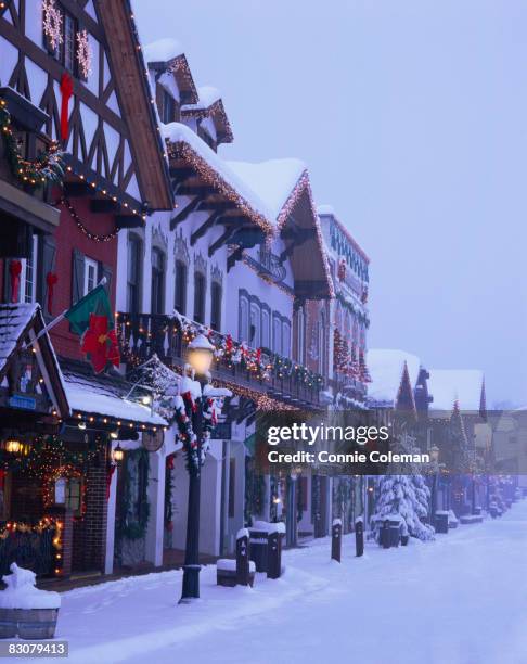 leavenworth, washington during the holidays - leavenworth washington 個照片及圖片檔