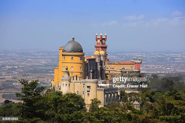 pena national palace, sintra, portugal - シントラ ストックフォトと画像