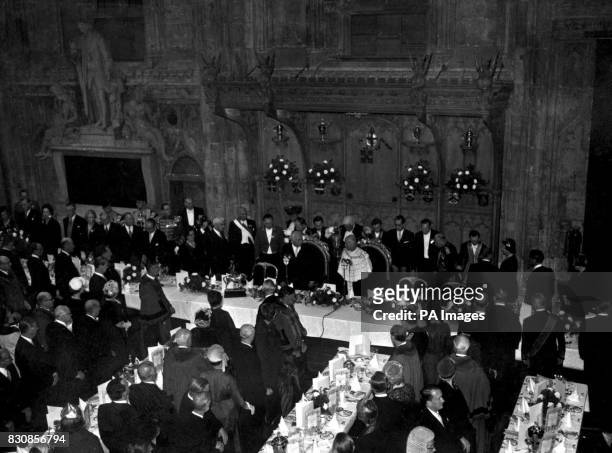 The luncheon given in honour of the West German President, Professor Theodor Heuss, at the Guildhall, London. President Heuss stands with his host,...