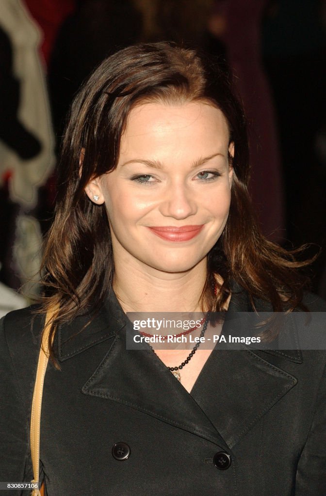 Am Mathis American actress Samantha Mathis, arrives for the film premiere of ...