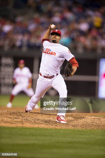 Jesen Therrien of the Philadelphia Phillies pitches against the New York Mets at Citizens Bank Park on August 10, 2017 in Philadelphia, Pennsylvania....