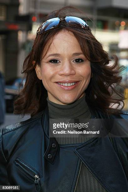 Actress Rosie Perez unveils a new interactive Virtual Town Hall Billboard for "An Obama Minute" to help raise $1 Million in one minute in Times...