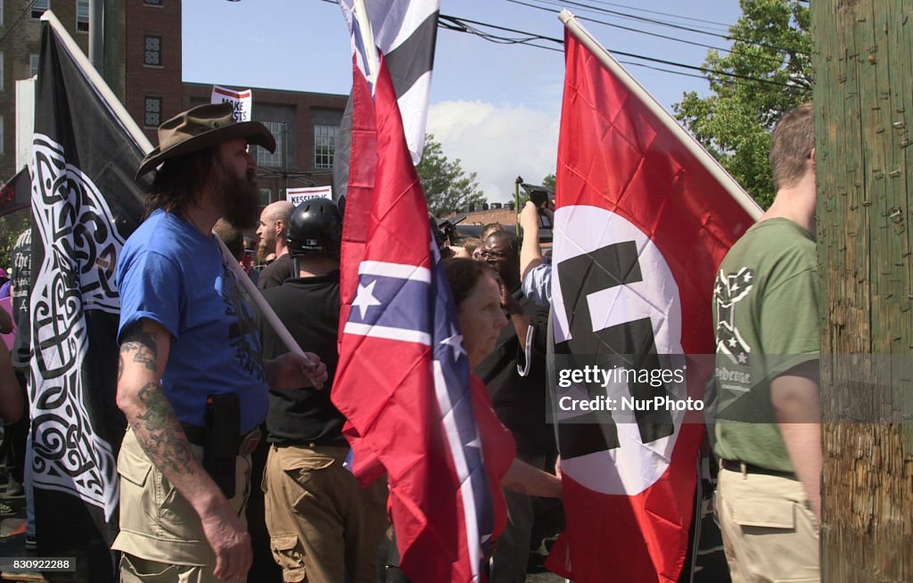 Violence breaks out at Charlottesville free speech rally