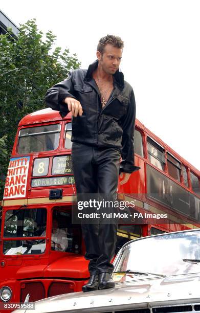 83 Elvis Album Launch Photos High Res Pictures Getty Images 83-elvis-album-launch-photos-high-res-pictures-getty-images