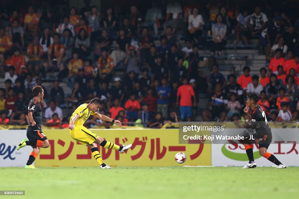 Shimizu S-Pulse v Kashiwa Reysol - J.League J1