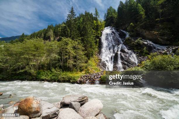 alpine mountain waterfall - grossglockner fotografías e imágenes de stock