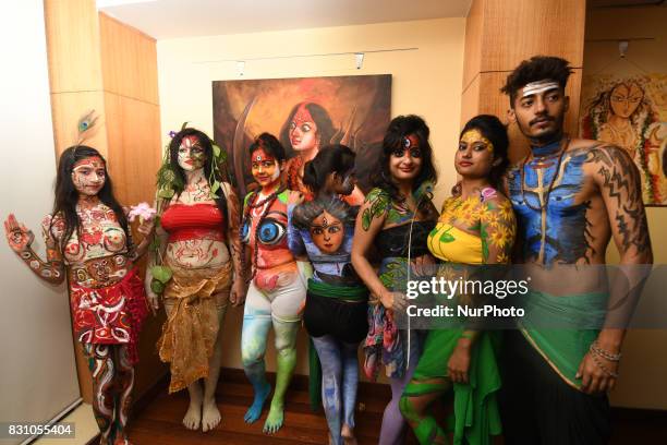 Airbrush Body Art Photos And Premium High Res Pictures Getty Images airbrush-body-art-photos-and-premium-high-res-pictures-getty-images
