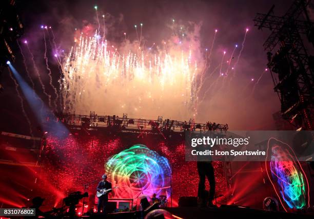 Lead Singer Chris Martin headlines Coldplay as they perform on August 06 at FedExField in Landover, MD. (Photo by Daniel Kucin Jr./Icon Sportswire...