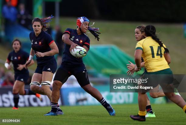 Safi N'Diaye of France passes during the Women's Rugby World Cup 2017 match between France and Australia on August 13, 2017 in Dublin, Ireland.