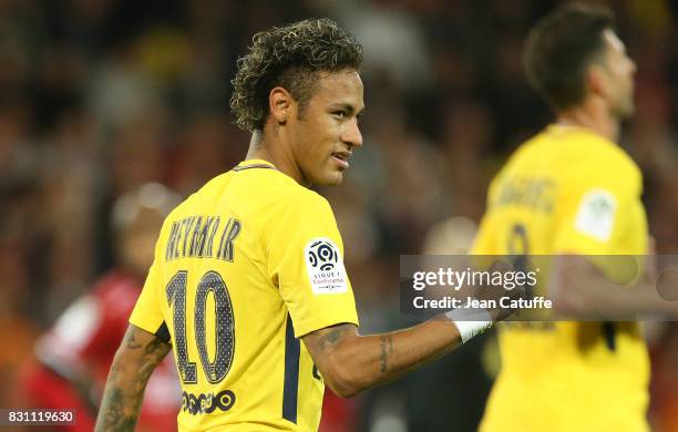 Neymar Jr of PSG celebrates his goal during the French Ligue 1 match between En Avant Guingamp and Paris Saint Germain at Stade de Roudourou on...