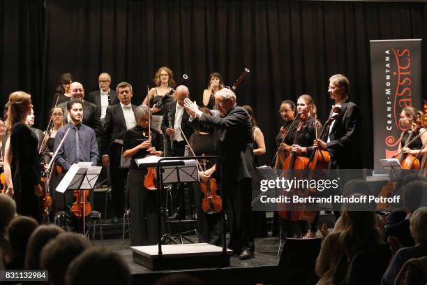 Bandmaster and Director of the Master Class Shlomo Mintz acknowledges the applause of the audience at the end of the Crans-Montana Classics 2017 -...