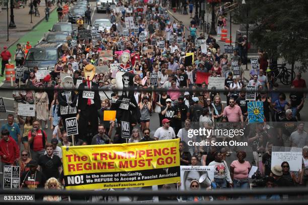 Alt Crowd 90 Monitor Alt Stock Photos, High-Res Pictures, and Images - Getty Images