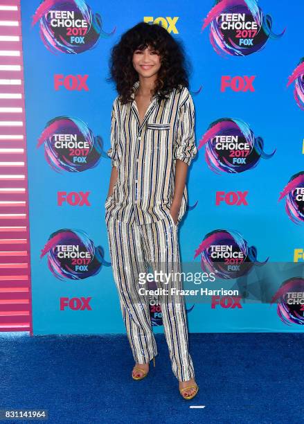 Actor Zendaya attends the Teen Choice Awards 2017 at Galen Center on August 13, 2017 in Los Angeles, California.