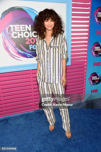 Actor Zendaya attends the Teen Choice Awards 2017 at Galen Center on August 13, 2017 in Los Angeles, California.