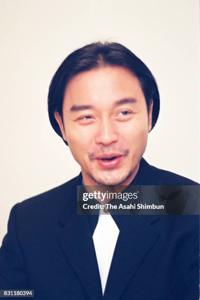 Singer And Actor Leslie Cheung speaks during the Asahi Shimbun interview on October 3, 1993 in Tokyo, Japan.