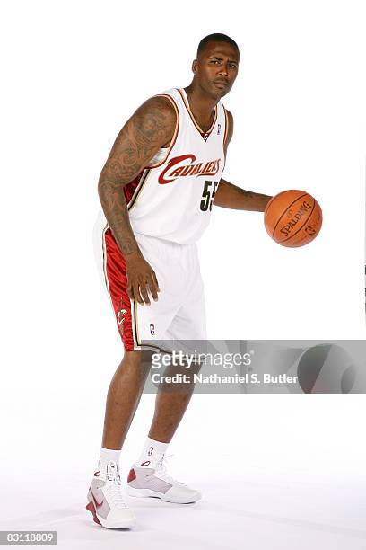 Lorenzen Wright of the Cleveland Cavaliers poses for a portrait during NBA Media Day on September 29, 2008 in Cleveland, Ohio. NOTE TO USER: User...