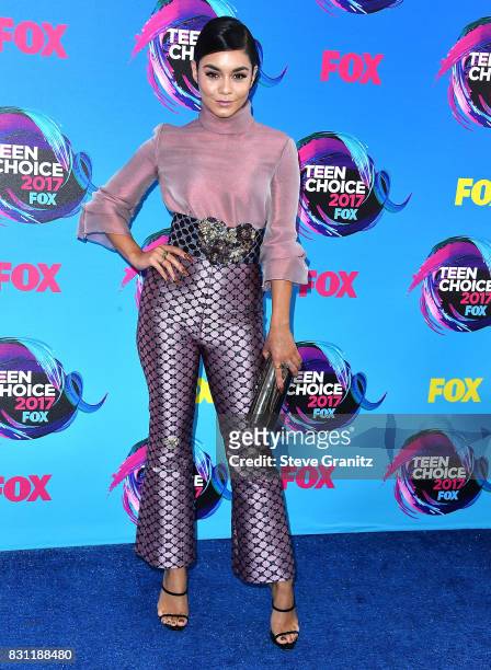 Vanessa Hudgens arrives at the Teen Choice Awards 2017 at Galen Center on August 13, 2017 in Los Angeles, California.