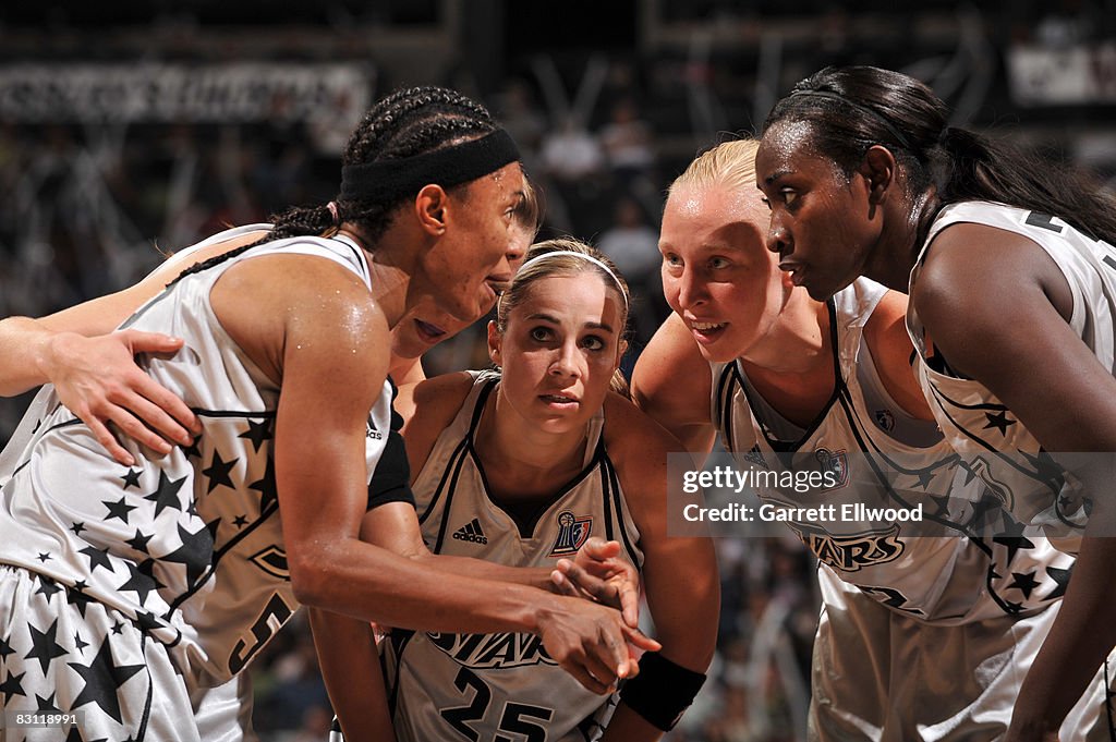 WNBA Finals Game 2: Detroit Shock v San Antonio Silver Stars