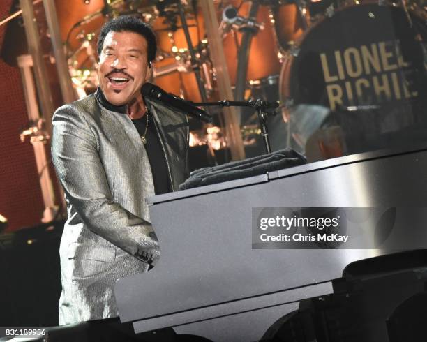 Lionel Richie performs at Infinite Energy Arena on August 13, 2017 in Duluth, Georgia.