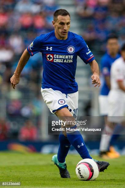 Christian Gimenez of Cruz Azul drives the ball during the 4th round match between Cruz Azul and Chivas as part of the Torneo Apertura 2017 Liga MX at...