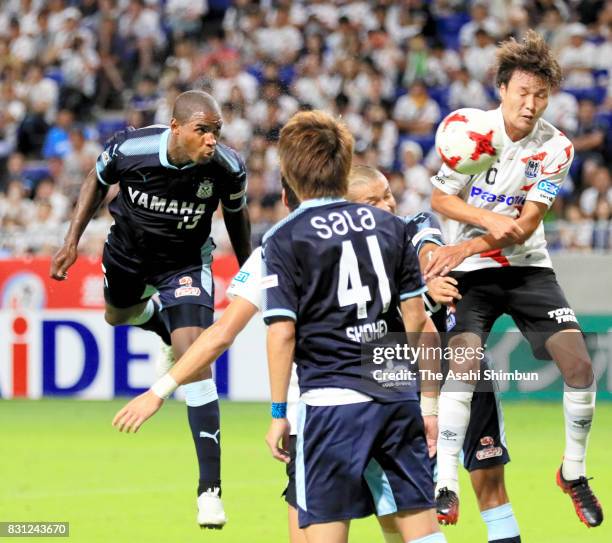 Adailton of Jubilo Iwata heads to score his side's second goal during the J.League J1 match between Gamba Osaka and Jubilo Iwata at Suita City...