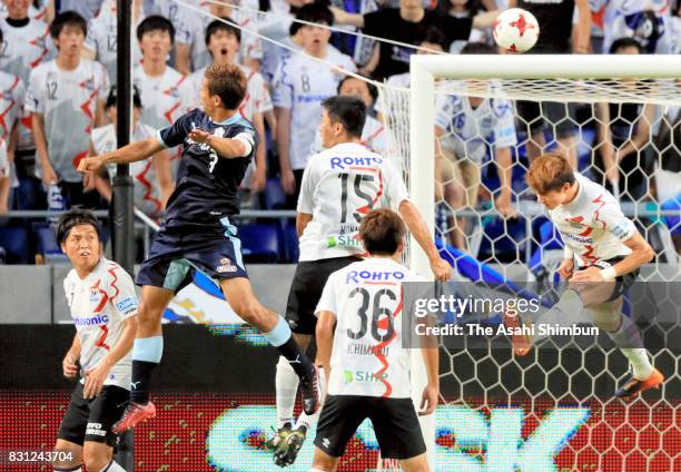 Kentaro Oi of Jubilo Iwata heads to score the opening goal during the J.League J1 match between Gamba Osaka and Jubilo Iwata at Suita City Football...