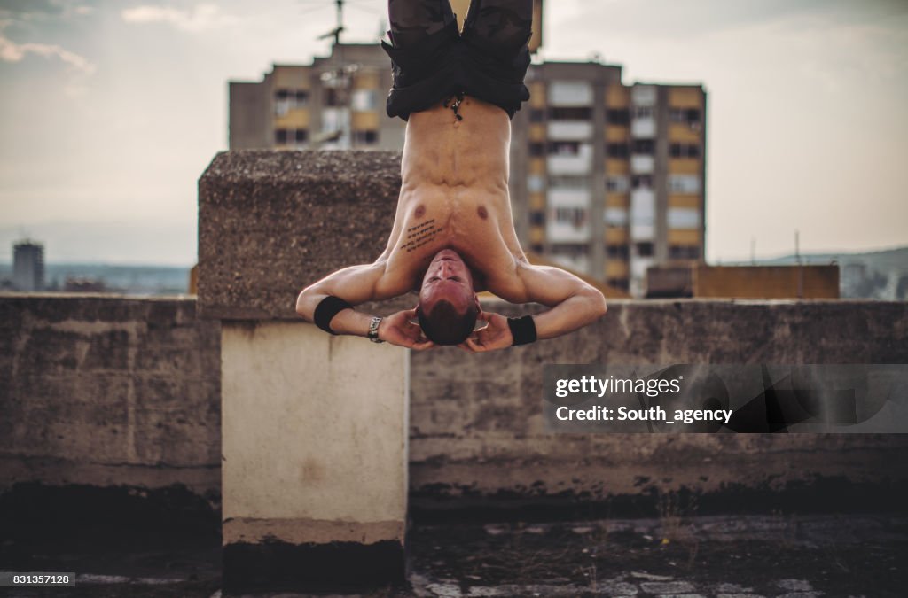 Scricchiolii sul tetto