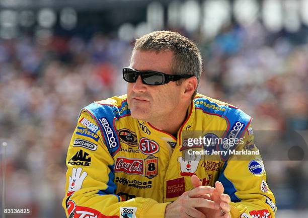 Bobby Labonte, driver of the Cheerios Racing/Betty Crocker Dodge, during pre race for the NASCAR Sprint Cup Series Amp Energy 500 at Talladega...