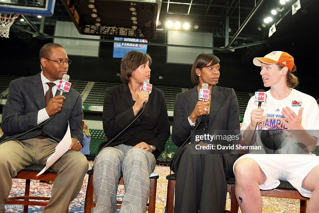 WNBA Finals Game 3: San Antonio Silver Stars v Detroit Shock