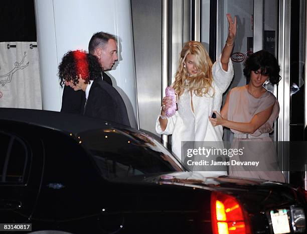 Howard Stern and Beth Ostrosky depart Le Cirque after their wedding on October 3, 2008 in New York City.