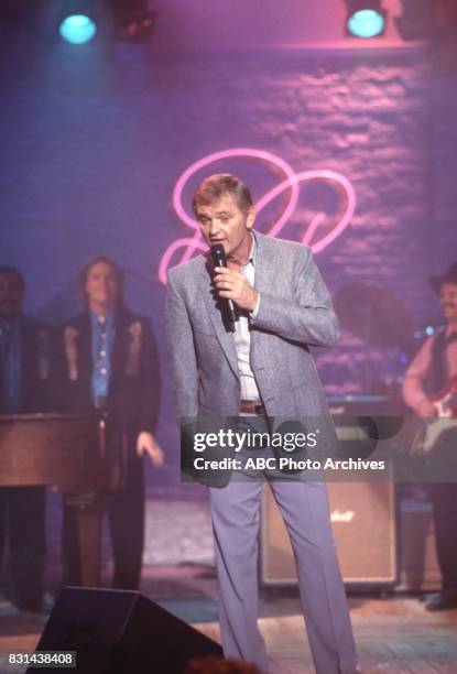 Jerry Reed on 'Dolly' in 1987.