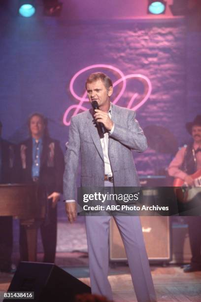 Jerry Reed on 'Dolly' in 1987.