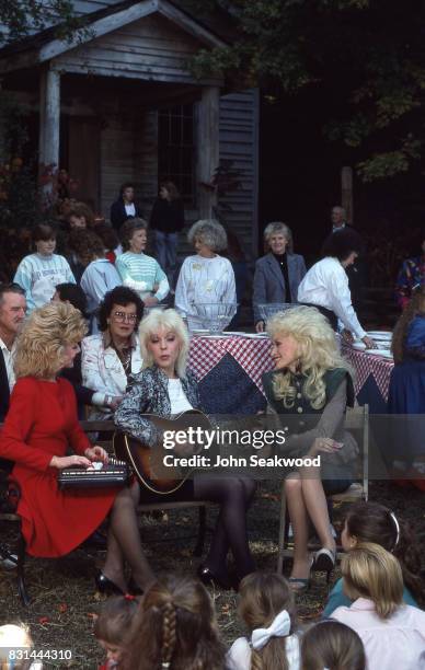 Dollywood, Dolly Parton in 1987.