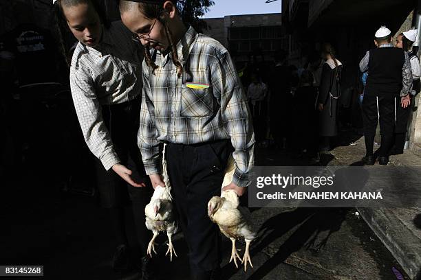 Kaparot Ritual 95 Jewish Orthodox Rituals Take Place Ahead Of Yom Kippur Stock Photos ...