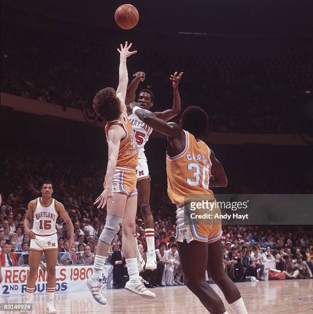 Playoffs: Maryland Albert King in action, making pass shot vs Tennessee. Greensboro, NC 3/8/1980 CREDIT: Andy Hayt