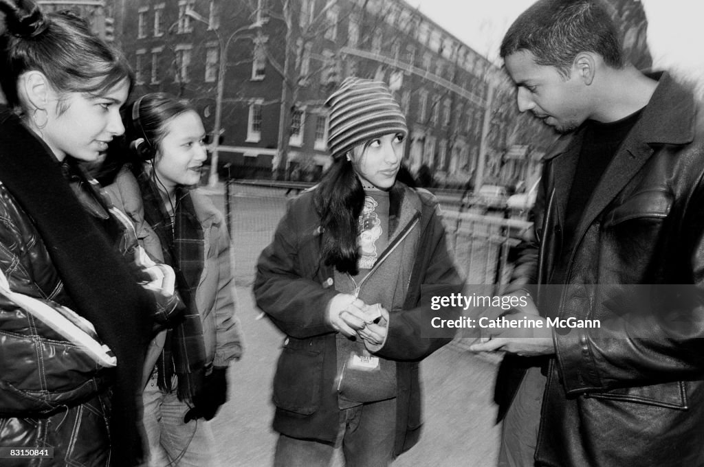 David Blaine Does Magic Tricks On New York Street