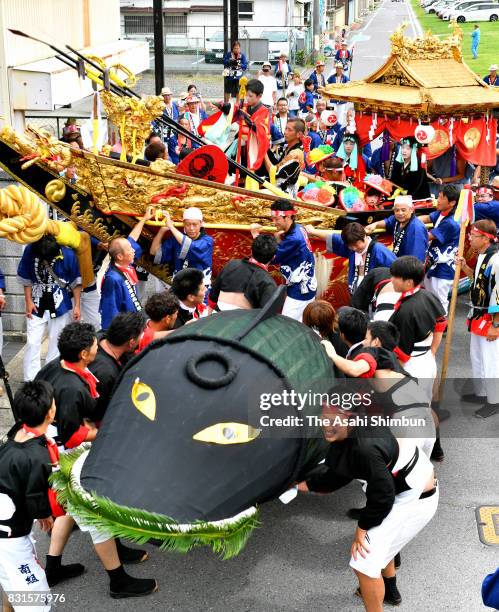 Gyoji Robe Gyoji Photos and Premium High Res Pictures - Getty Images