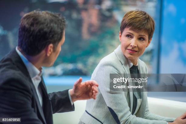 celebrity talk show - studio interview stock pictures, royalty-free photos & images