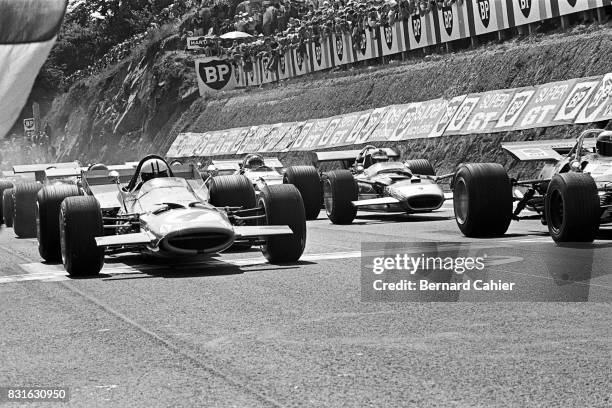 Denny Hulme, Jochen Rindt, Jean-Pierre Beltoise, Jackie Stewart, McLaren-Ford M7A, Lotus 49B, Matra-Ford MS80, Grand Prix of France, Circuit de...