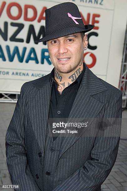 Tiki Taane arrives at the Vodafone New Zealand Music Awards 2008 at Vector Arena on October 8, 2008 in Auckland, New Zealand. The 2008 awards, known...