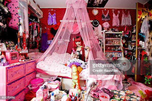 japanese woman's bedroom - display stockfoto's en -beelden