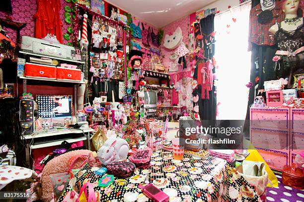 image of japanese woman's bedroom - obsessão imagens e fotografias de stock